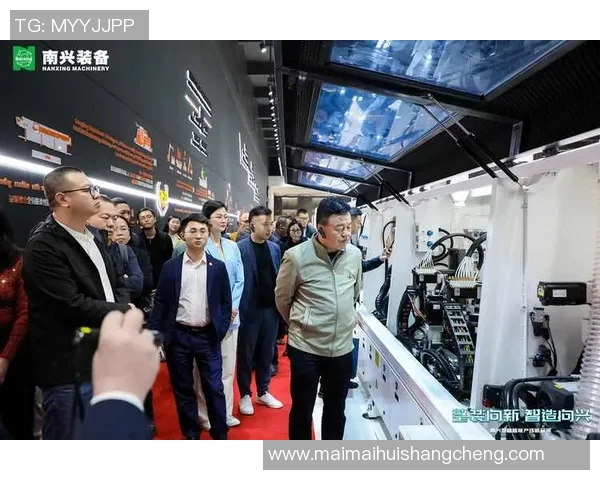 张昊的奋斗故事：从普通学生到行业精英的成长之路