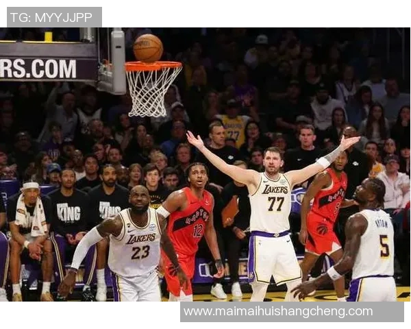 湖人对决雷霆精彩回顾178场比赛中的巅峰对决与战术分析 湖人对决雷霆精彩回顾178场比赛中的巅峰对决与战术分析