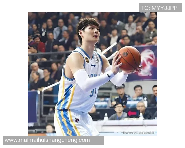 王哲林的篮球之路：从青涩少年到CBA巨星的成长历程与辉煌成就